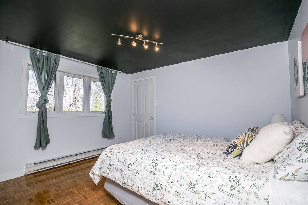 Photo of Bedroom in Brossard