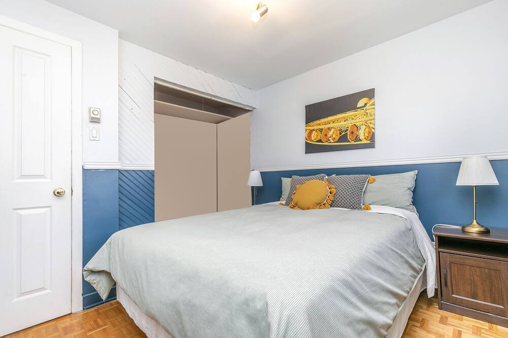 Photo of Bedroom in Brossard