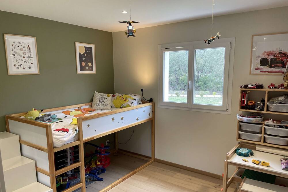 Photo of Bedroom in Bouc-Bel-Air