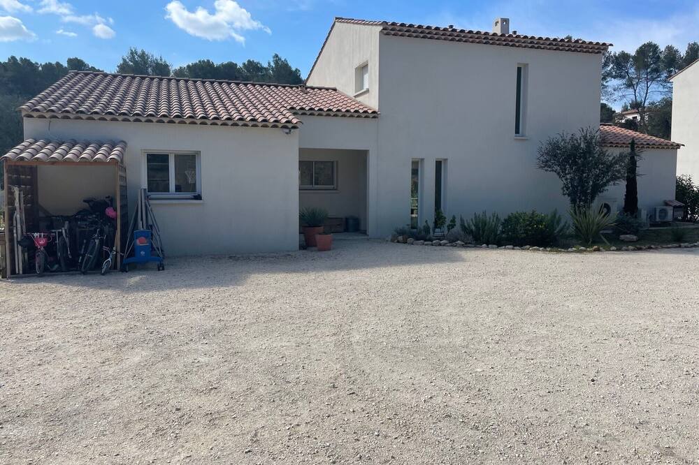 Photo of Outdoor in Bouc-Bel-Air