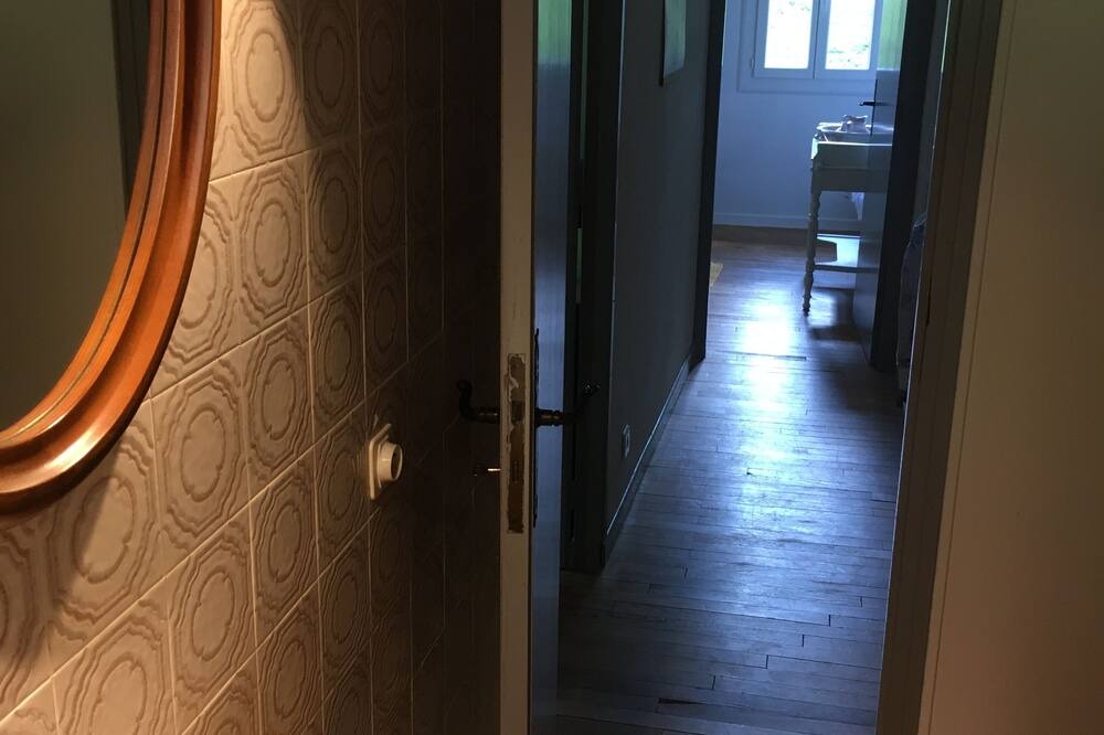 Photo of Bathroom in Lacrouzette