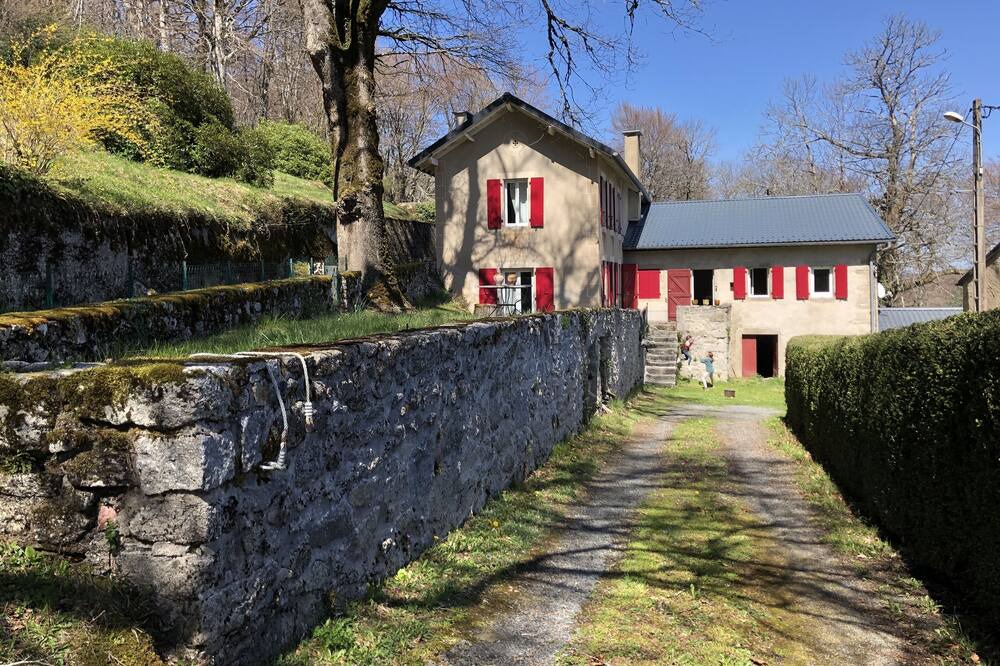 Photo of Outdoor in Lacrouzette