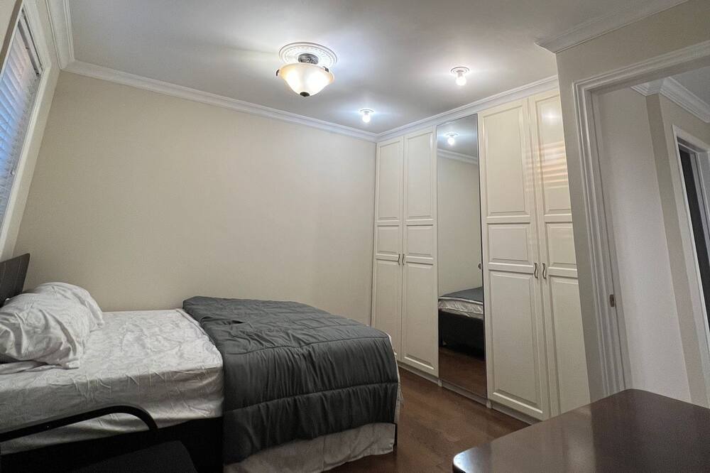 Photo of Bedroom in Sharon