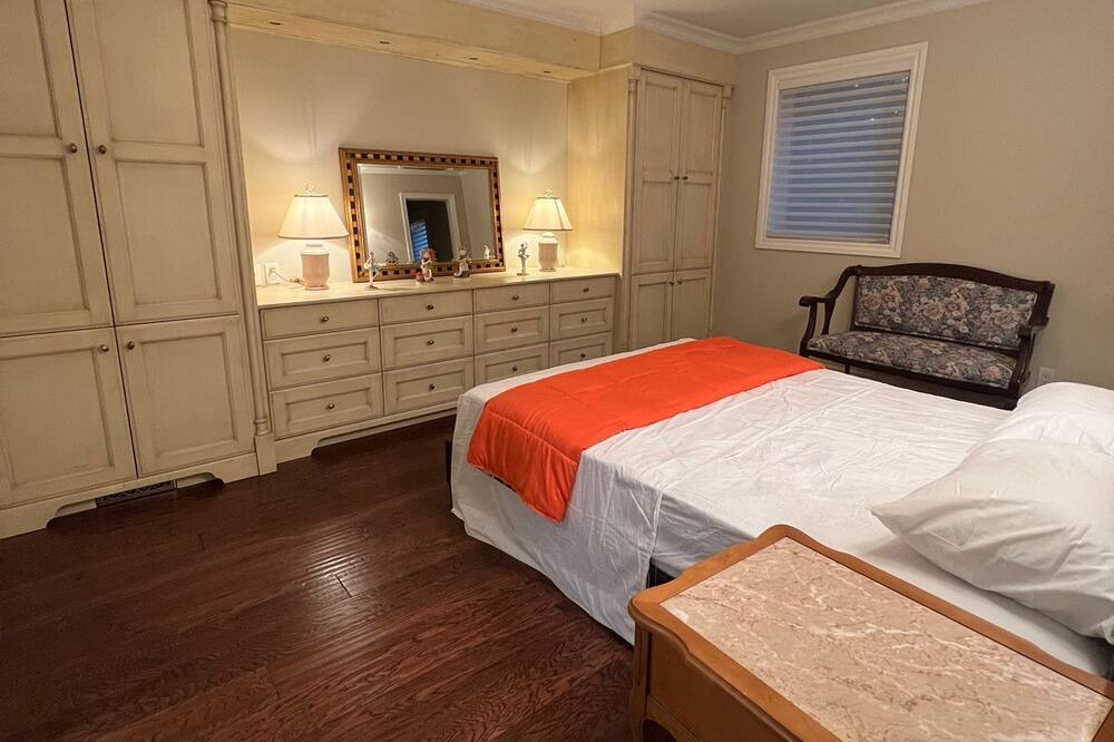 Photo of Bedroom in Sharon