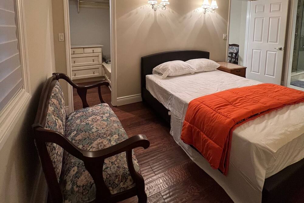 Photo of Bedroom in Sharon