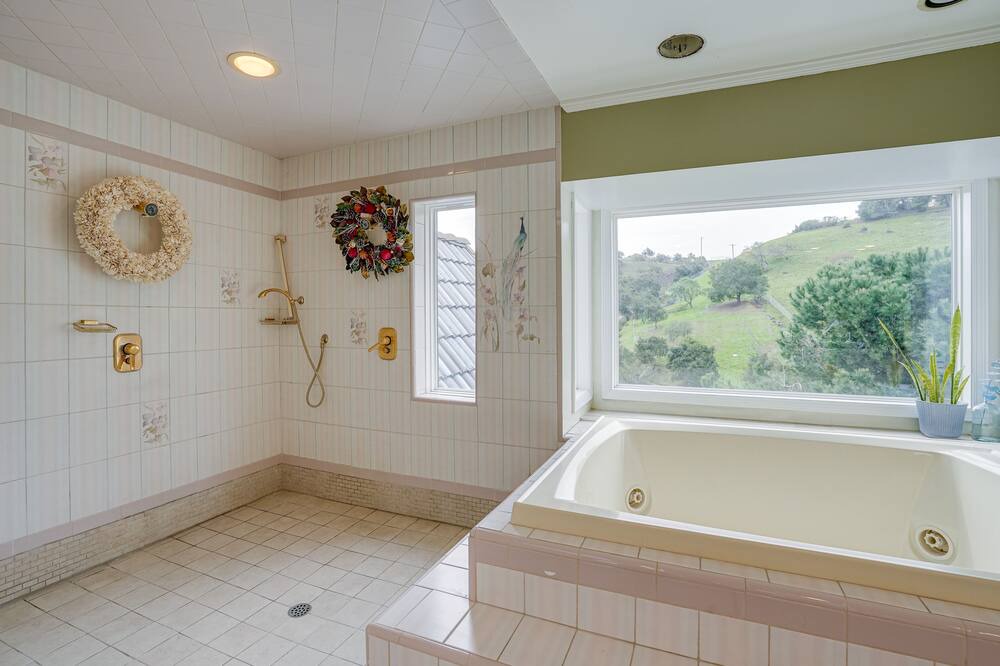 Photo of Bathroom in Pleasanton