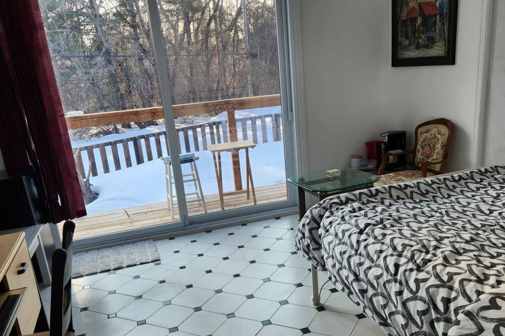 Photo of Bedroom in Aylmer