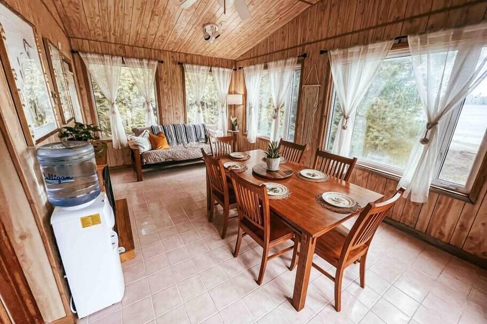 Photo of Livingroom in Lion's Head