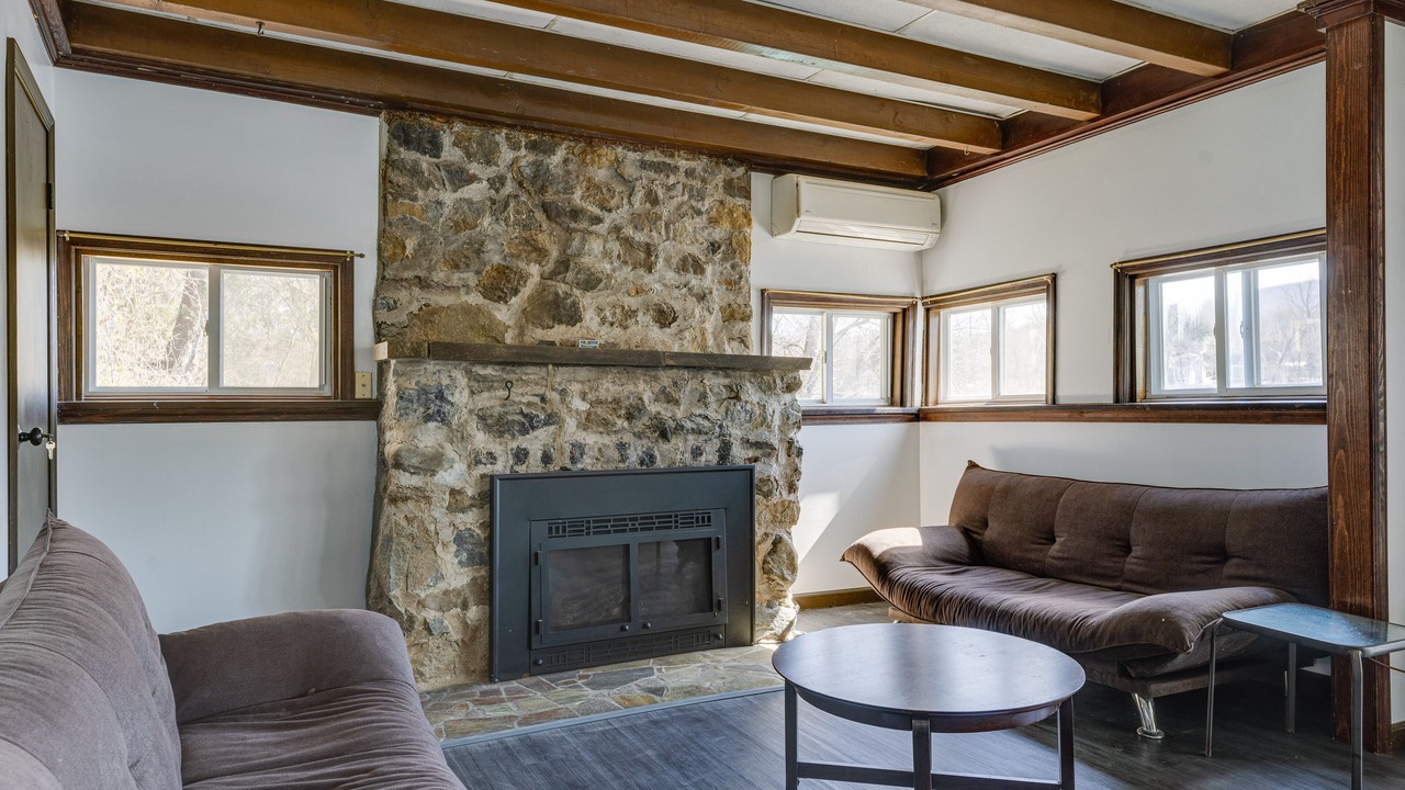 Photo of Livingroom in Martins Creek