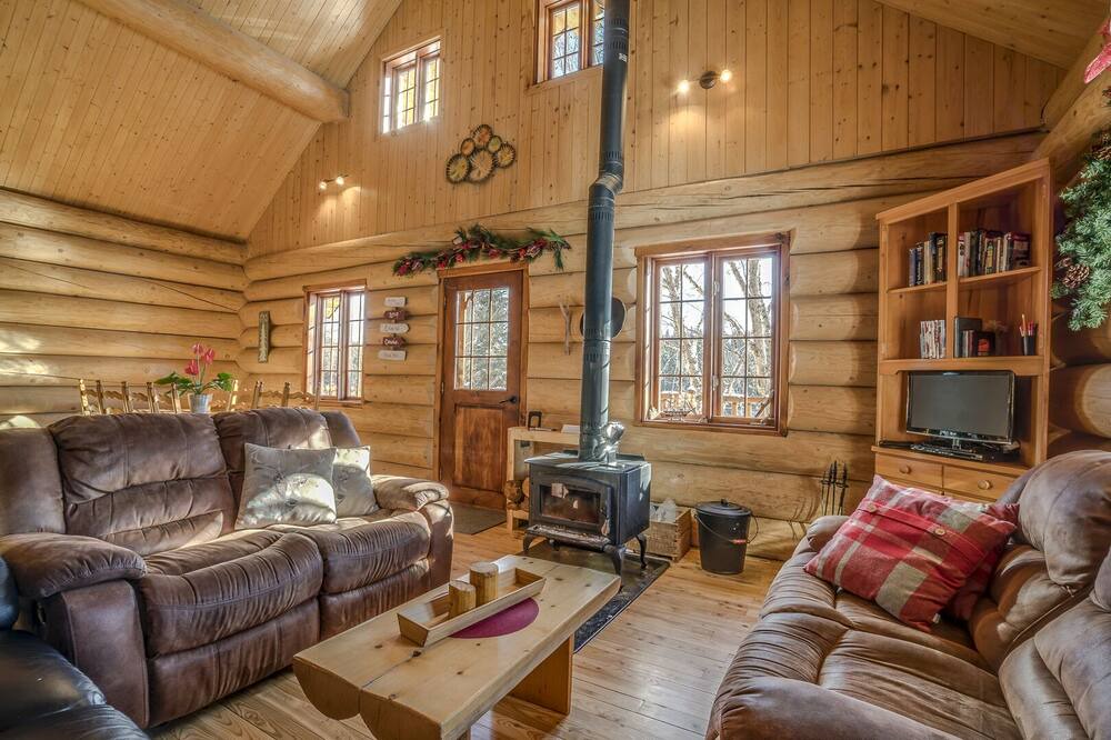 Photo of Livingroom in Lac-aux-Sables