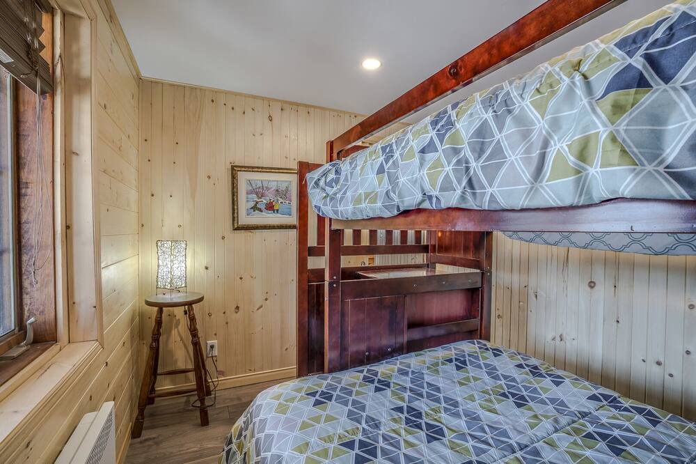 Photo of Bedroom in Lac-aux-Sables