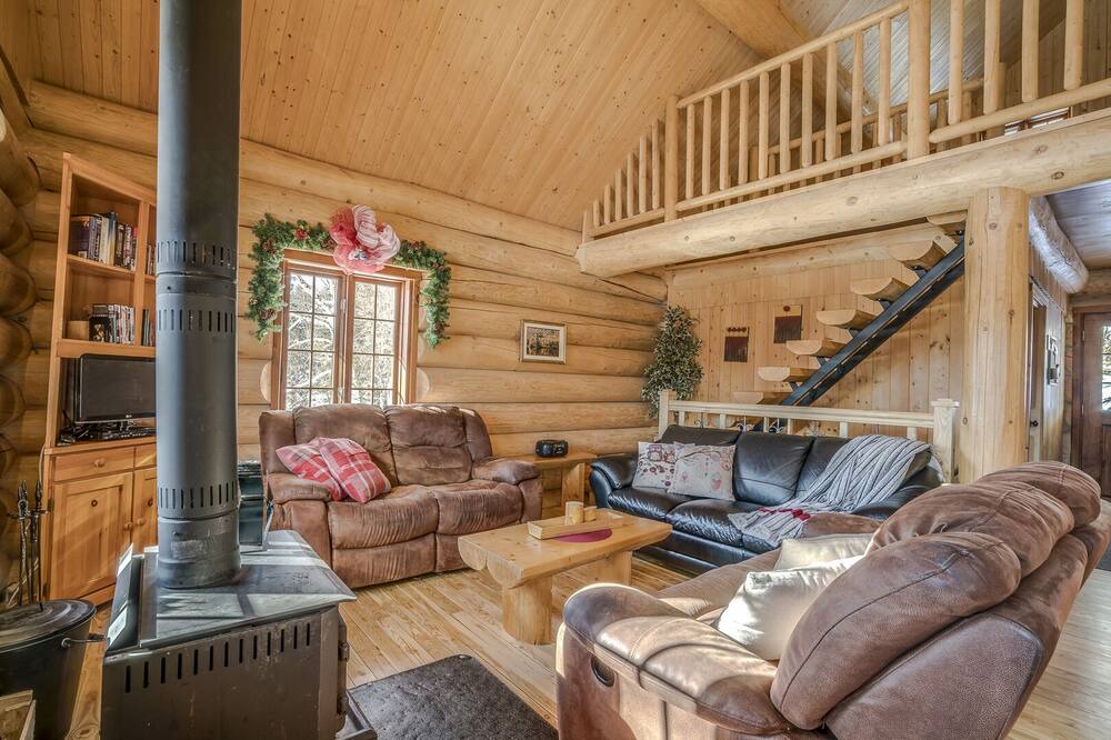 Photo of Livingroom in Lac-aux-Sables