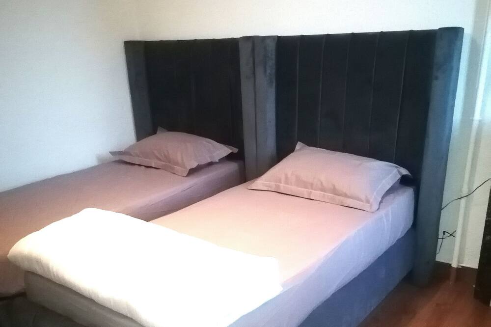 Photo of Bedroom in Beaune-la-Rolande