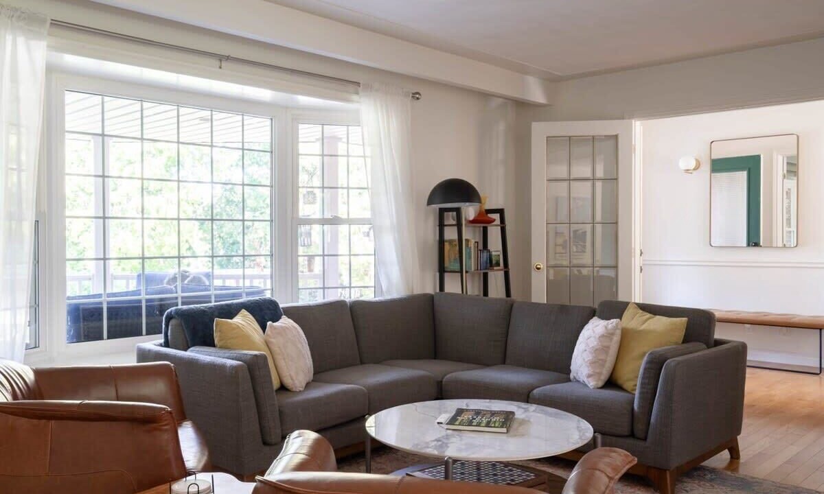 Photo of Livingroom in Kincardine