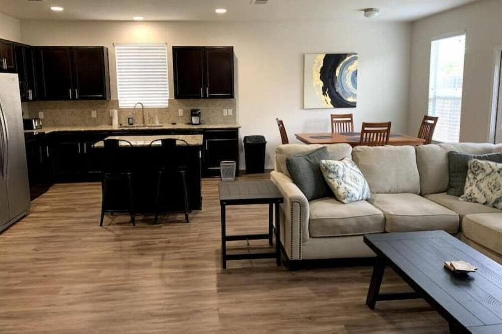 Photo of Livingroom in Schertz