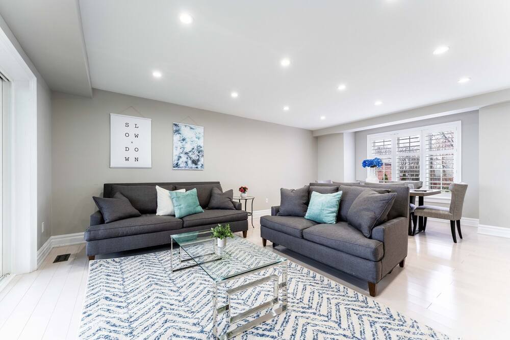 Photo of Livingroom in Winona