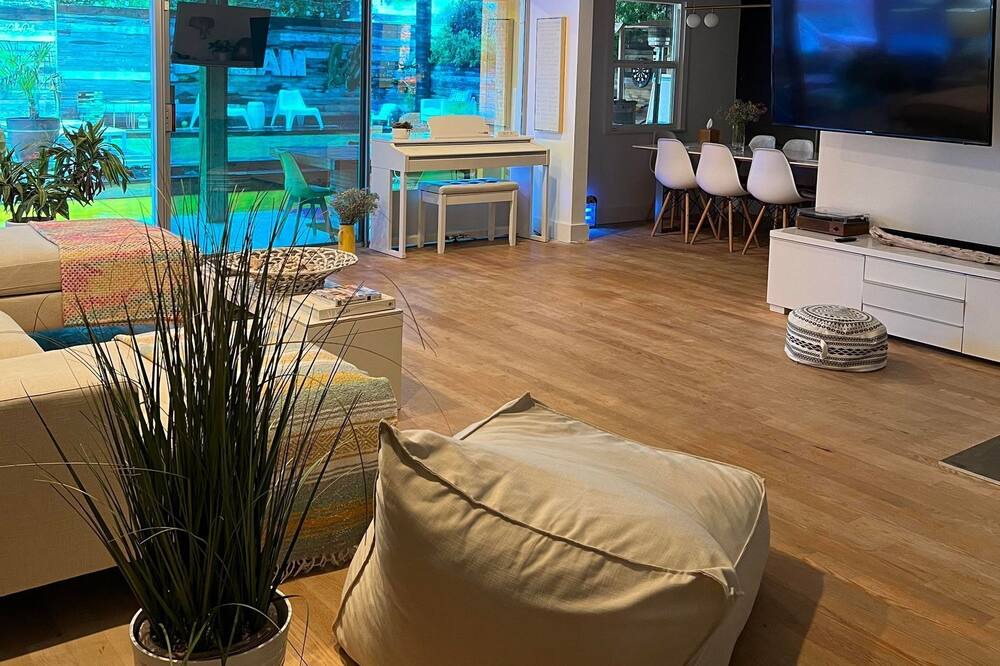 Photo of Livingroom in Winnetka