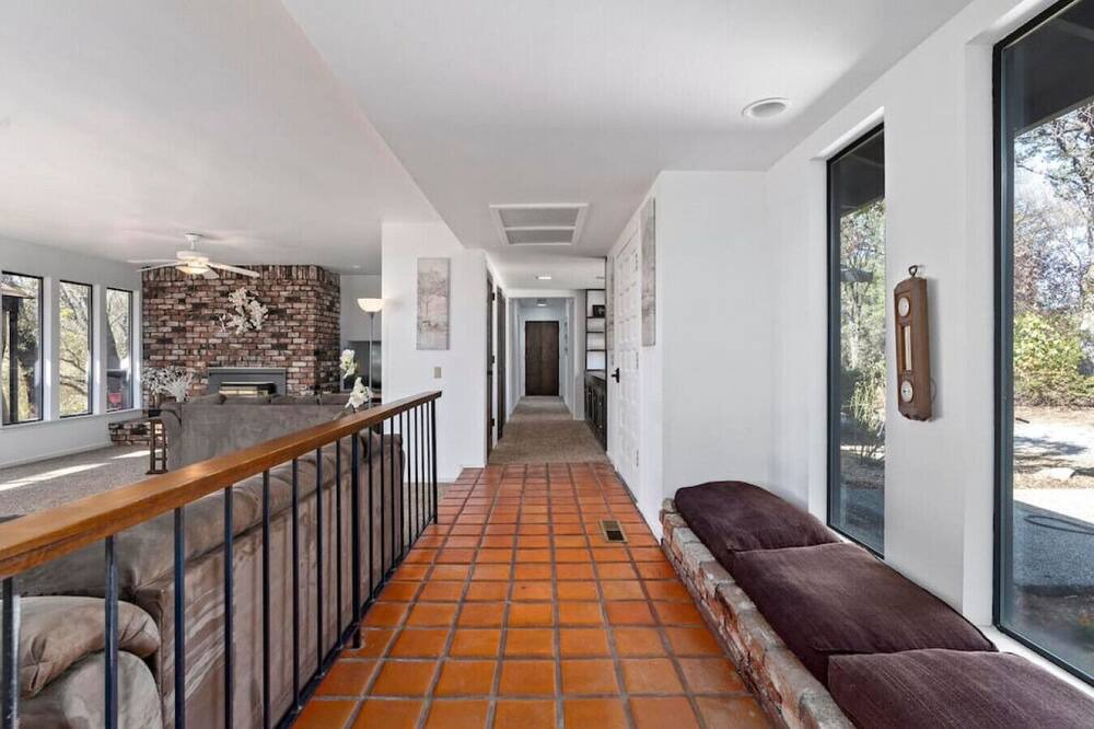 Photo of Livingroom in Rough and Ready