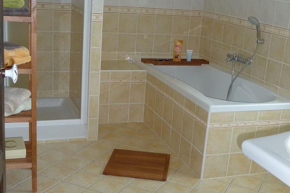 Photo of Bathroom in Moyrazes