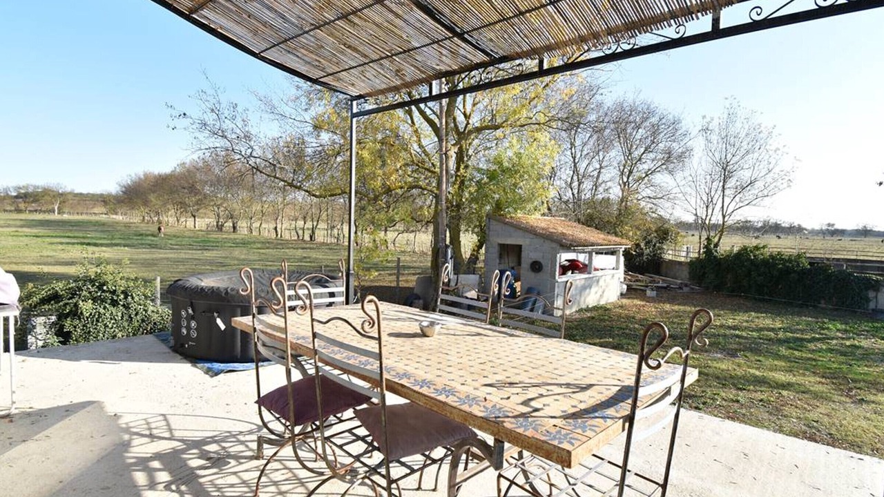 Photo of Outdoor in Le Cailar