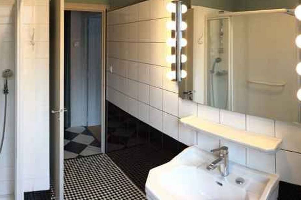Photo of Bathroom in Entraygues-sur-Truyere