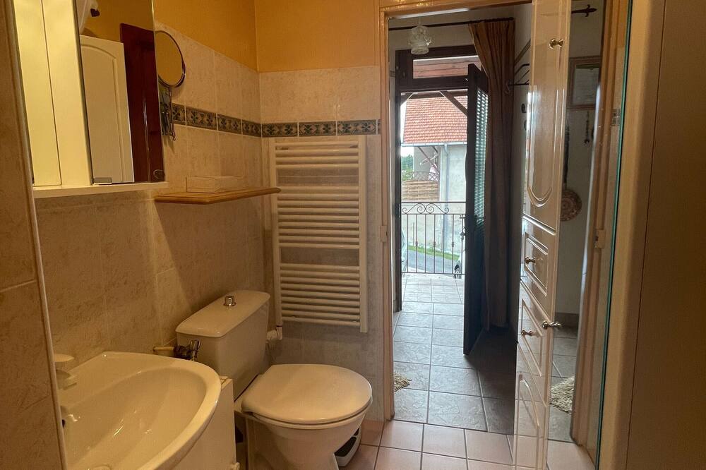 Photo of Bathroom in Cransac