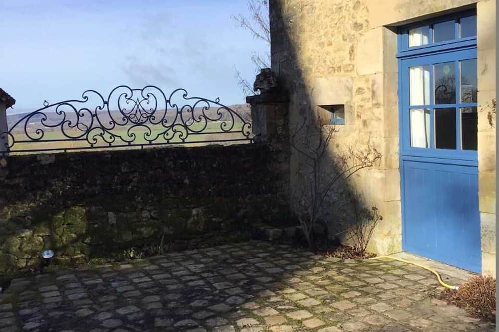 Photo of Outdoor in Villaines-la-Carelle