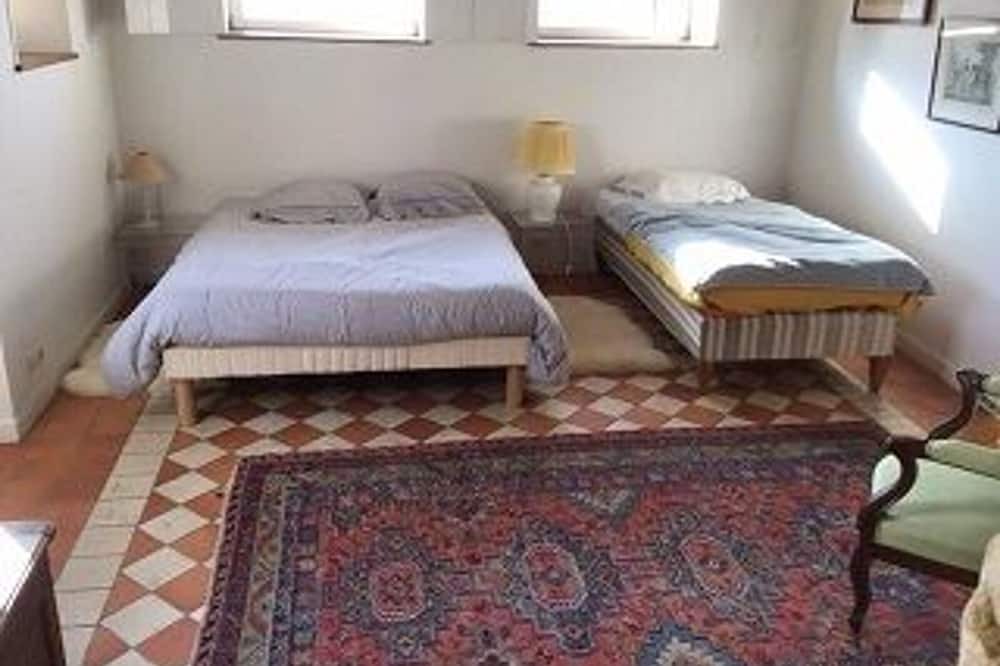 Photo of Bedroom in Villaines-la-Carelle