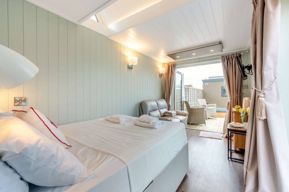 Photo of Others in Bretforton