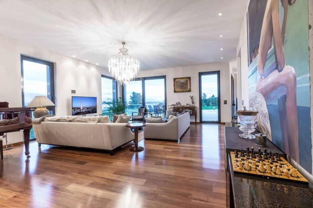 Photo of Livingroom in Cologny