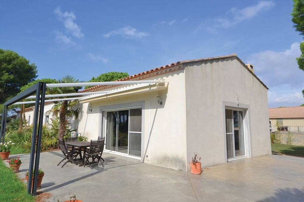 Photo of Outdoor in Saint-Laurent-d'Aigouze