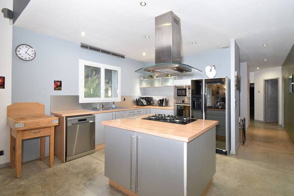 Photo of Kitchen in Saint-Laurent-d'Aigouze
