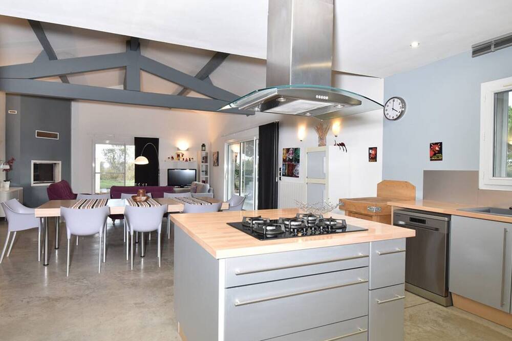 Photo of Kitchen in Saint-Laurent-d'Aigouze