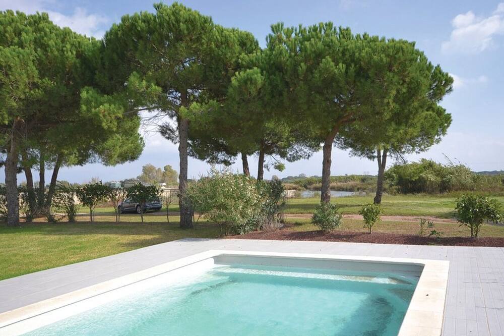 Photo of Outdoor in Saint-Laurent-d'Aigouze