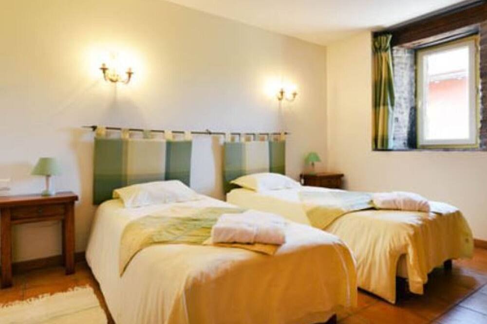 Photo of Bedroom in Martrin
