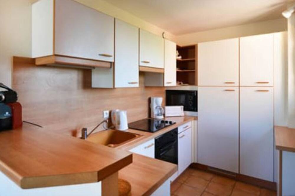 Photo of Kitchen in Martrin