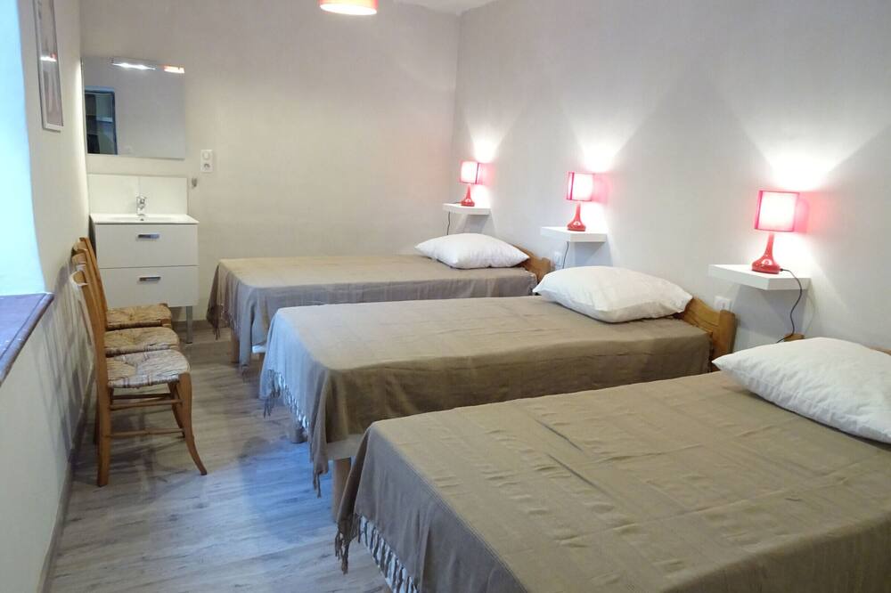 Photo of Bedroom in Montclar