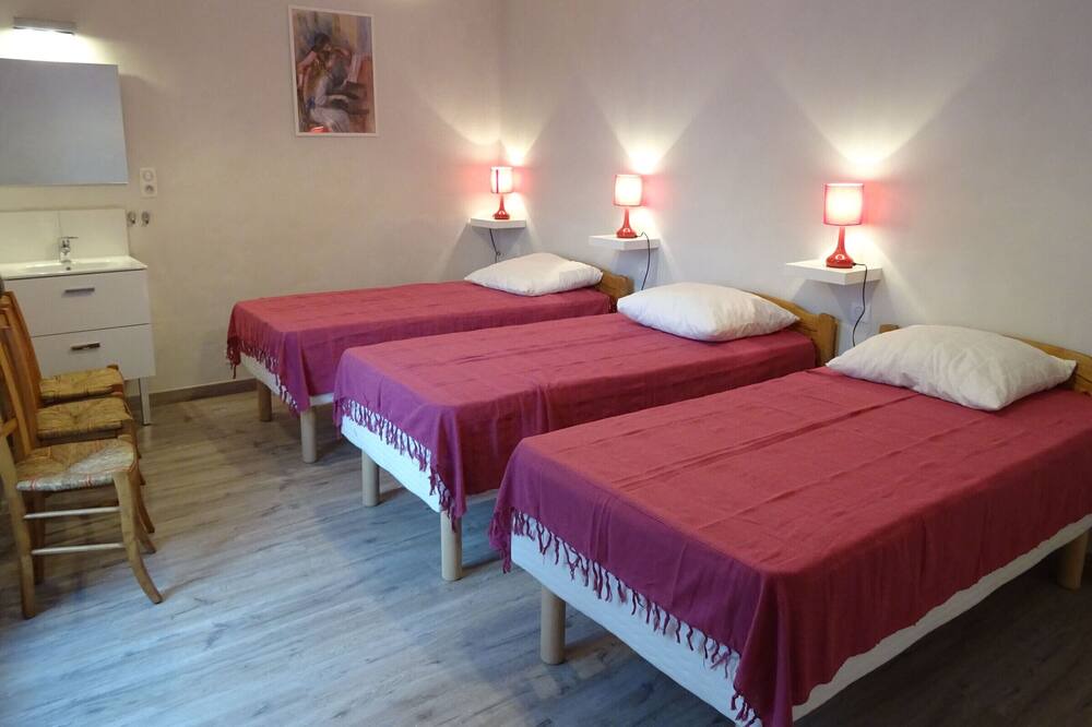 Photo of Bedroom in Montclar