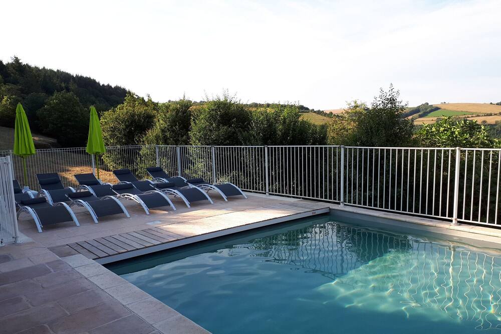 Photo of Outdoor in Montclar