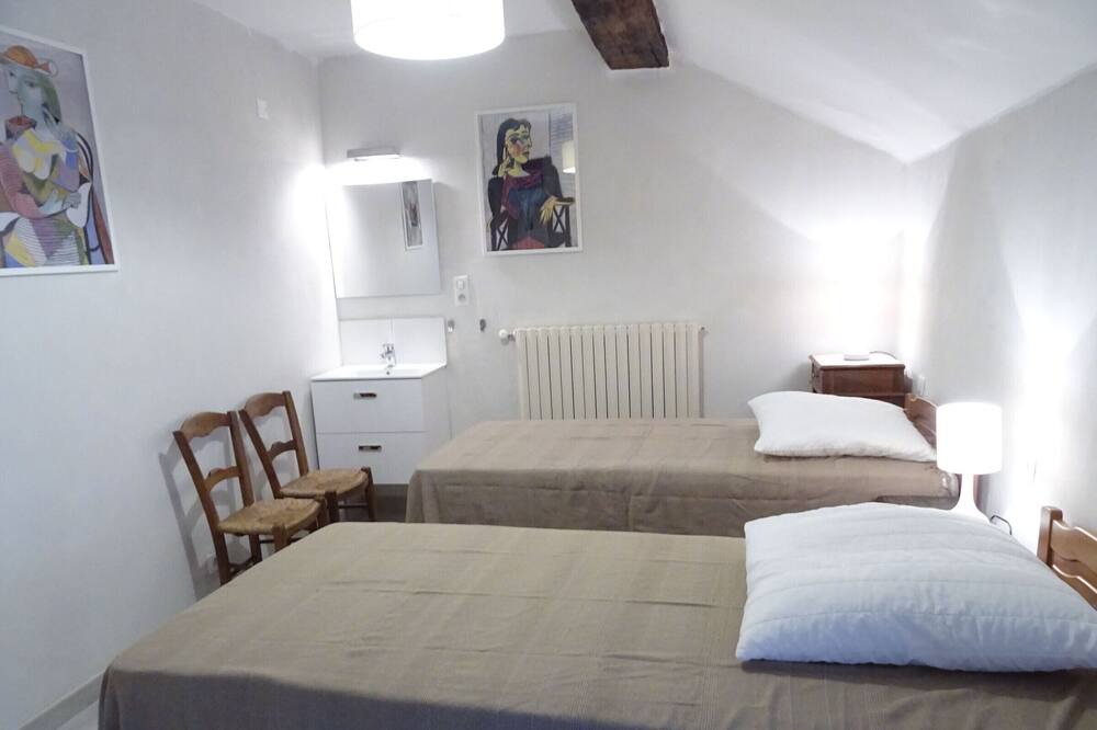 Photo of Bedroom in Montclar