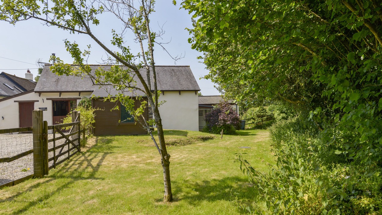 Photo of Others in Sourton