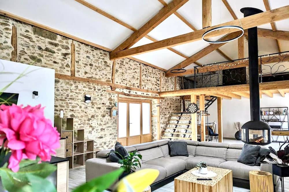 Photo of Livingroom in Saint-Vert