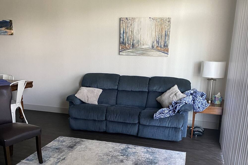 Photo of Livingroom in Evans