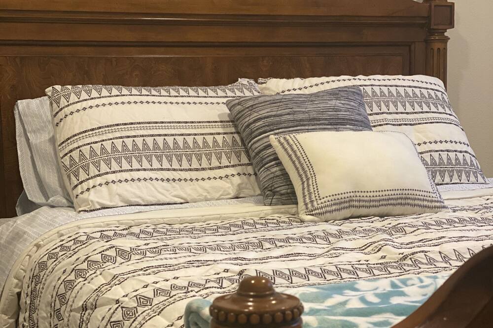 Photo of Bedroom in Evans