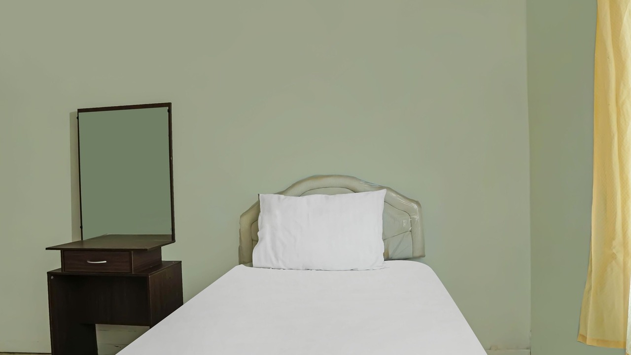 Photo of Bedroom in Melayu
