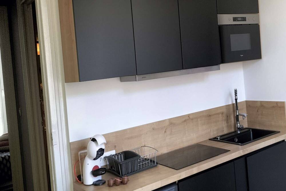 Photo of Kitchen in Poincare - Foch - Anatole France - Croix de Bourgogne