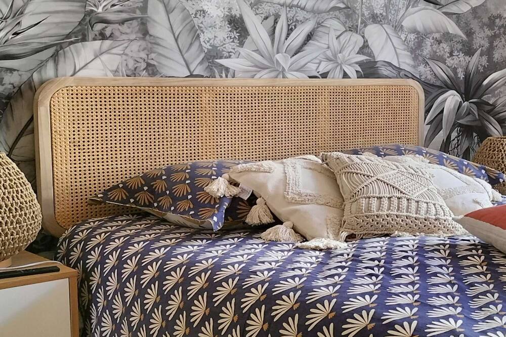 Photo of Bedroom in Poincare - Foch - Anatole France - Croix de Bourgogne