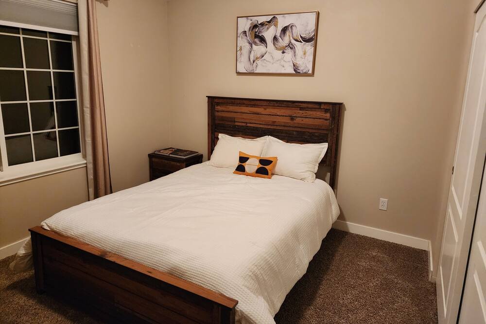 Photo of Bedroom in McKenna