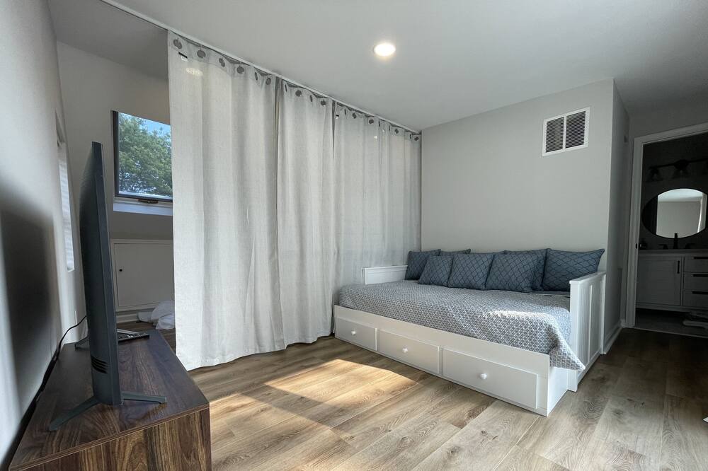 Photo of Bedroom in Perryman