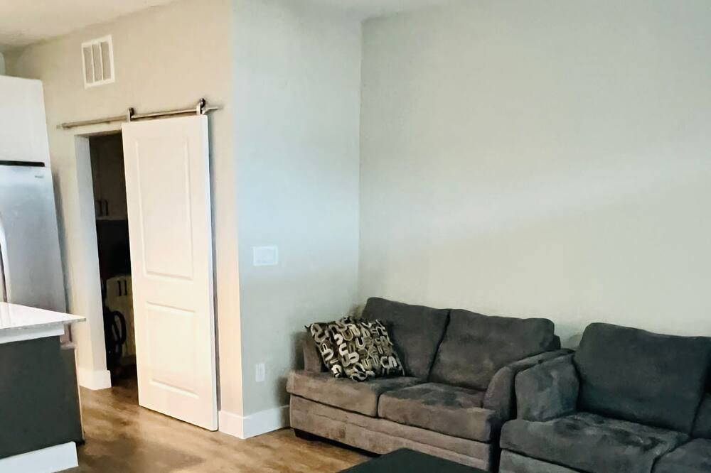 Photo of Livingroom in Pecan Grove